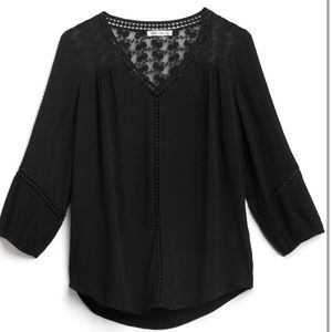 Long Sleeve Black Crochet Detail🌘